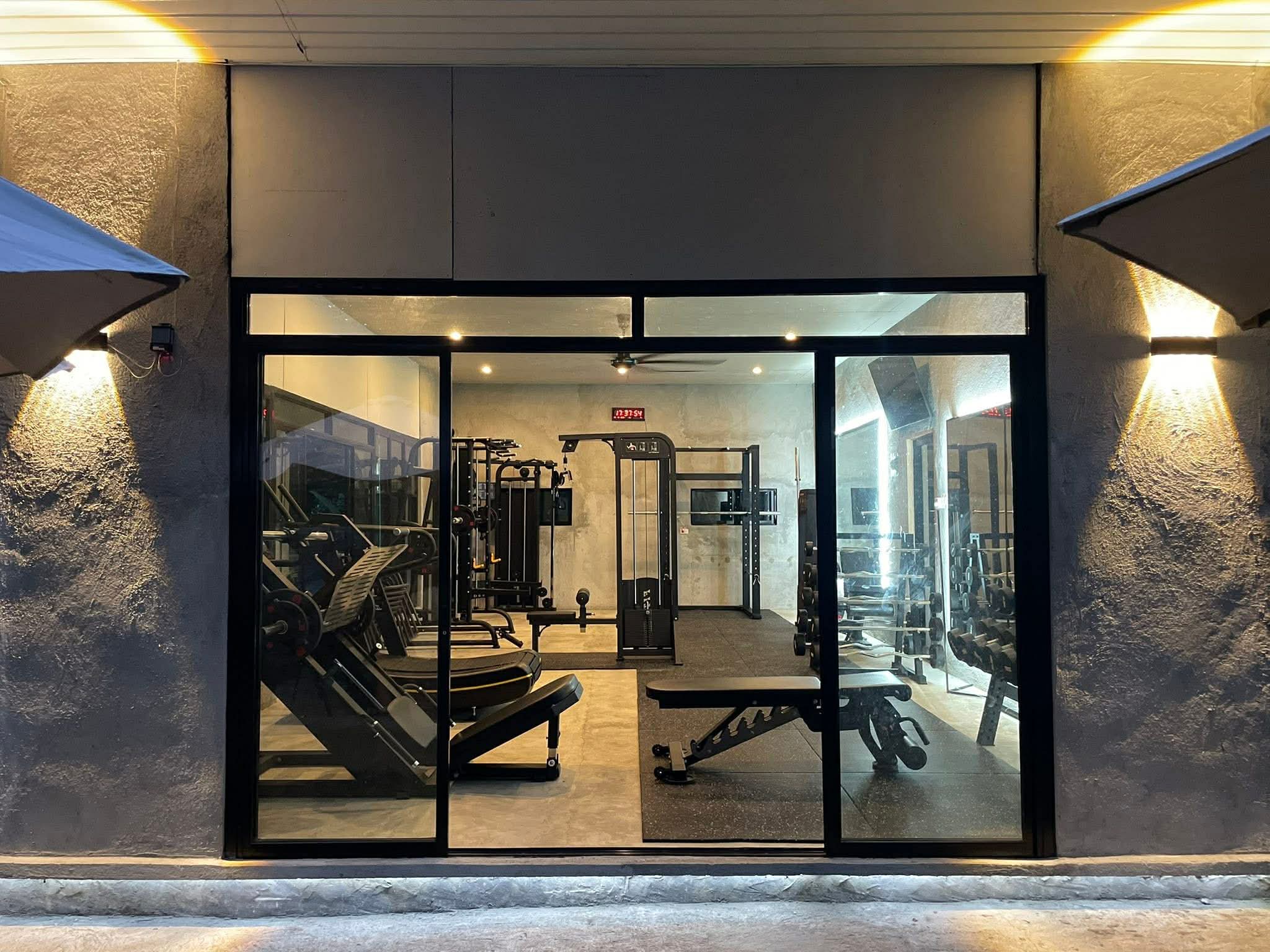 Weight lifting floor wide interior shot